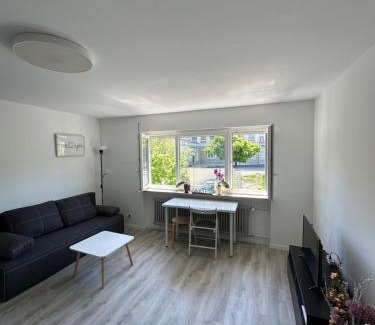 Weinsteige Appartement | Renovated Flat - Prime Location Near Marienplatz