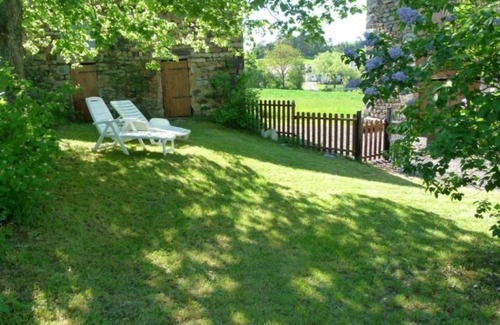 Chamalieres-sur-Loire Cottage | Ferme rénovée avec jardin, garage et wifi gratuit à Chamalières-sur-Loire