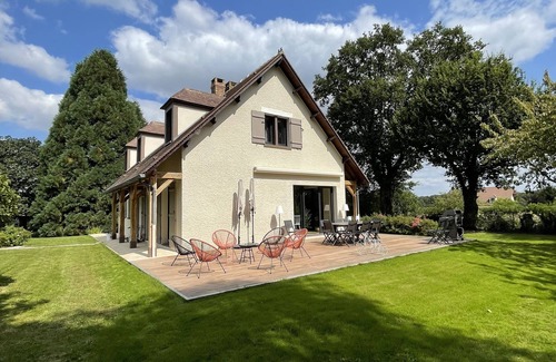 Le Mont-Saint-Adrien Maison | Propriété de campagne rénovée avec cheminée, à proximité de forêt