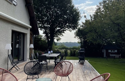 Le Mont-Saint-Adrien Maison | Propriété de campagne rénovée avec cheminée, à proximité de forêt