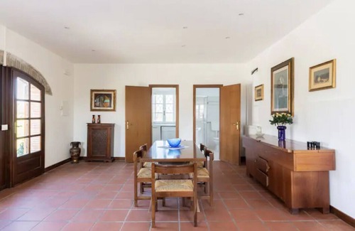 Capannori Maison | Renovated Grange in a Renaissance Villa Park