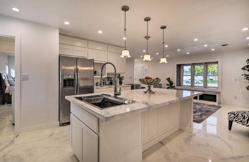 Griffith Maison | Renovated Griffith Family Home in Chicagoland Area