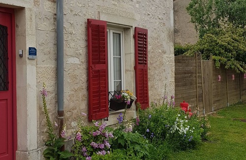 Thillot Cottage | Maison rénovée, tout confort avec baignoire balnéo, baby-foot, ping pong