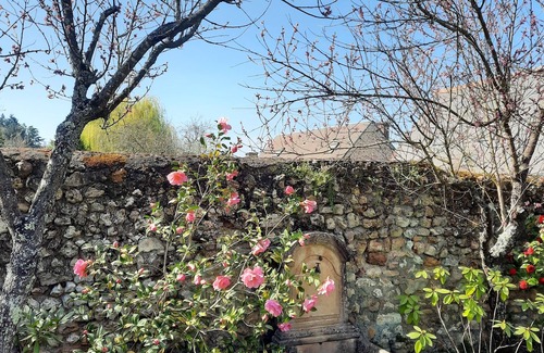 Sache Maison | Maison rénovée dans joli village de Touraine