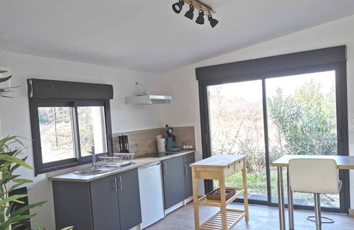 Pujaut Maison | Studio indépendant rénové, piscine, 10min Avignon
