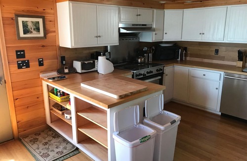 Skaneateles Cottage | A orillas del lago Level (sin escalones) West Shore - 5 min to Village