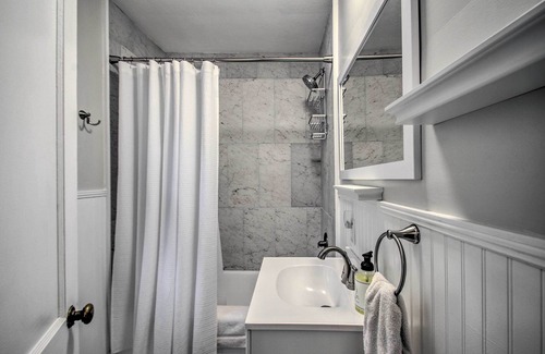 Lynchburg Maison | NEW! Renovated Lynchburg House ~ 2 Mi to Downtown!