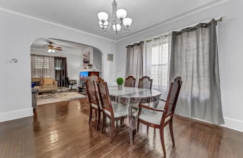 North Buffalo Maison | Renovated Main Floor Large 3 Bed House