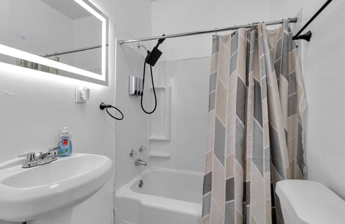 Buffalo Appartement | Renovated Master Suite