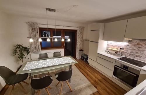 Reutte Appartement | Renovated, modern and bright apartment in a quiet location for 2 to 5 people