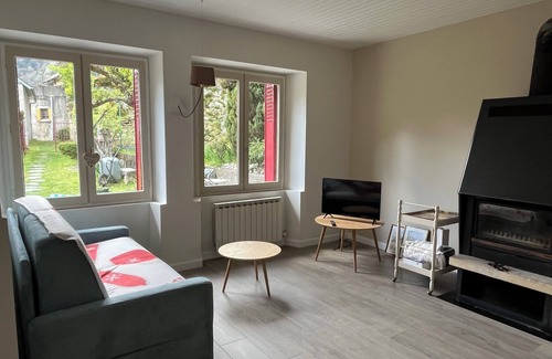 Cadeac Maison | Renovated mountain house in a haven of peace.