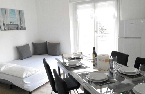 Trento Appartement | RENOVATED. MOUNTAIN VIEW. Hospital and Gocciadoro park area (1-6 people