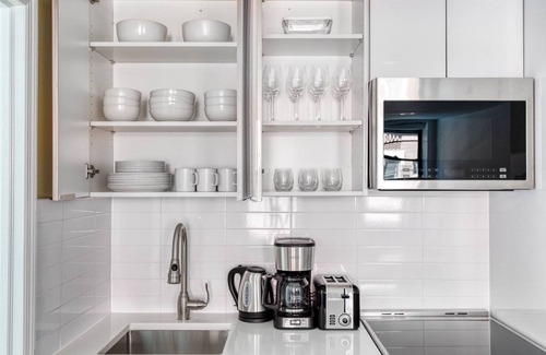 Little Italy Appartement | Renovated Nolita 2BR w/ W/D, nr SoHo, by Blueground