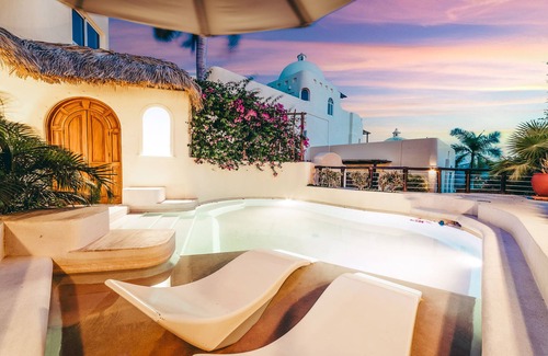 P Chahue Villa | Villa abordable Quatre chambres avec vue sans fin, piscine privée + marcher jusqu'à la ville