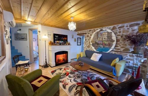 Arnaia Maison | Renovated Old Manor House With Yard