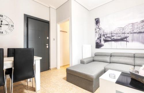 Larissa Appartement | Renovated penthouse in the center of Larissa