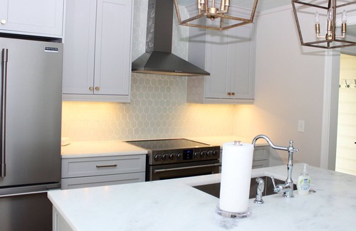 Spinnaker Beachhouses Maison | Rénové, Professional Décoré Townhome! Marchez aux équipements! Animaux acceptés!