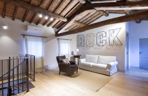 Fratticciola Autre | Renovated & Relaxing Historical Cortona Farmhouse