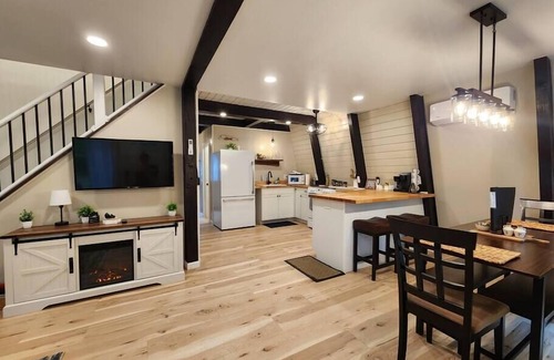 Barnstead Maison | Lakeside A-frame - Near Halfmoon Lake & Trails