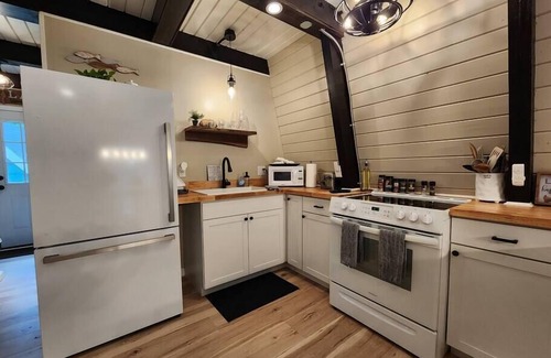 Barnstead Maison | Lakeside A-frame - Near Halfmoon Lake & Trails
