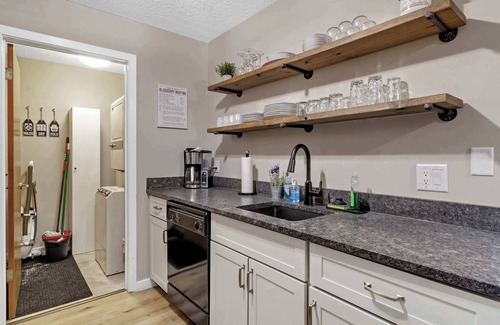 Great Valley Copropriété | Renovated Ski In Ski Out Condo at Holiday Valley