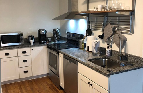 East Durham Appartement | Renovated Space Close to Downtown - A