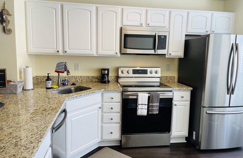 Lewes Maison | Monthly/Daily! Renovated 3/2.5, Minutes to the Beaches, Access to Biking Trails