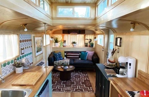 Austin Maison | Renovated Spartan + 3 acres + private pool“VooDoo”