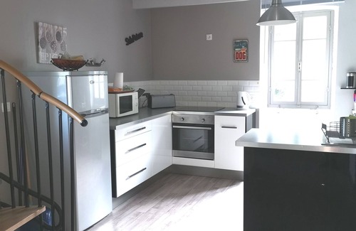 Juvinas Maison | Charmante maison en pierre en bord de rivière expo sud pour 5 personnes