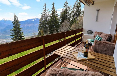 Randogne Appartement | Studio rénové avec vue imprenable sur les Alpes