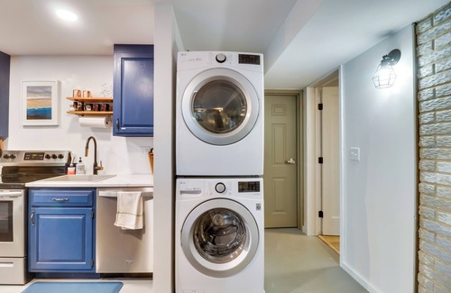 Crozet Appartement | Renovated Studio on 5 Acres - Near Vineyards!