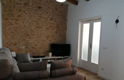 Tortosa Maison | Renovated town house, at the foot of the greenway, between the beach and the mountains.