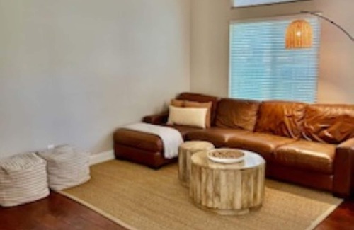Aliso Viejo Maison | Renovated Townhome - 10 Minutes to Laguna Beach