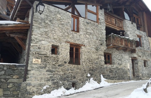 Peisey-Nancroix Chalet De Ski | Chalet luxe rénové, 12 pers, entre les arcs et la plagne, sauna et jacuzzi