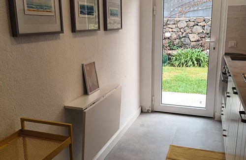 Las Cuevas Appartement | Renovated vacation apartment with garden and Teide view near La Orotava