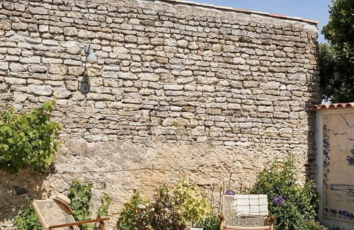 Ars-en-Re Maison | Maisons de village rénovées pensées comme un hôtel