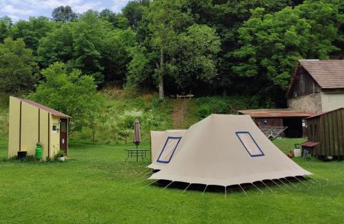 Modry Kamen Autre | Rent-a-Fairytale Tent "Kukucka" with private sanitary facilities - Natural Slovakia