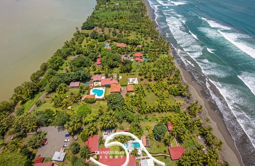 Parrita Station Balnéaire | Rent an entire beachfront resort for up to 30 people