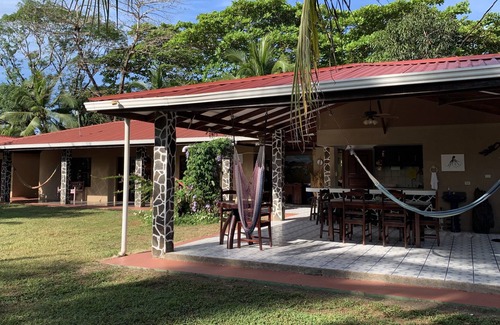 Parrita Station Balnéaire | Rent an entire beachfront resort for up to 30 people