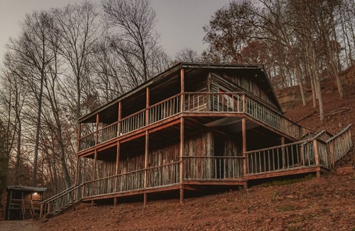 Lynx Cabine | Rent Entire Property | 7 Cabins | Sleeps up to 39