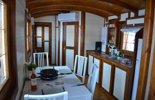 Meaudre Maison | Location d'une roulotte en bois tout confort à la ferme sur le Vercors