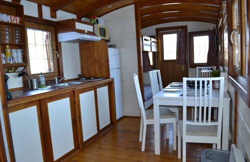 Meaudre Maison | Location d'une roulotte en bois tout confort à la ferme sur le Vercors