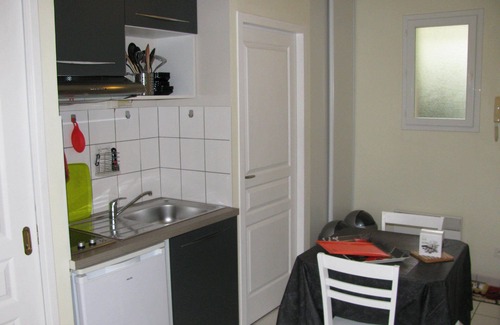 Jonzac Appartement | Location meublé à 800 m des thermes et 100 m des Antilles de JONZAC