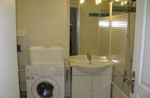 Jonzac Appartement | Location meublé à 800 m des thermes et 100 m des Antilles de JONZAC