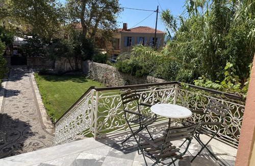 Mithimna Villa | Louez votre propre maison de luxe du 19ème siècle à Molivos sur l'île de Lesbos