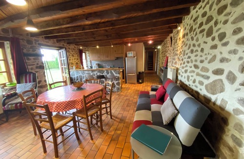 Saint-Merd-la-Breuille Cottage | Location Gîte St Merd La Breuille - Maison De Campagne.
