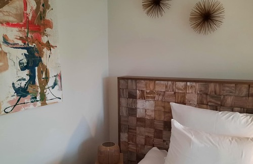 Neheim Appartement | Location-d'exception-Salle de bain privée séparée-Vue sur Jardin