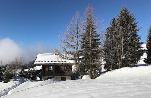 Hauteluce Appartement | Location pour 4 personnes dans chalet Savoyard, vue Mont Blanc, Les Saisies