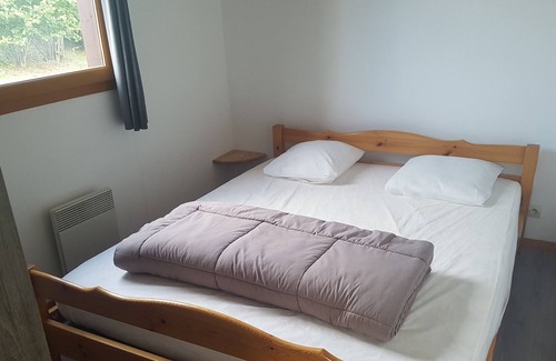 Dompierre-les-Ormes Chalet De Ski | location chalets tout équipé avec piscine couverte chauffée