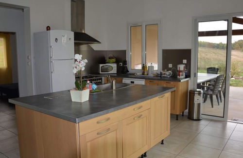 Bussiere-Badil Villa | Location maison piscine Dordogne disponibilités ETE 2025